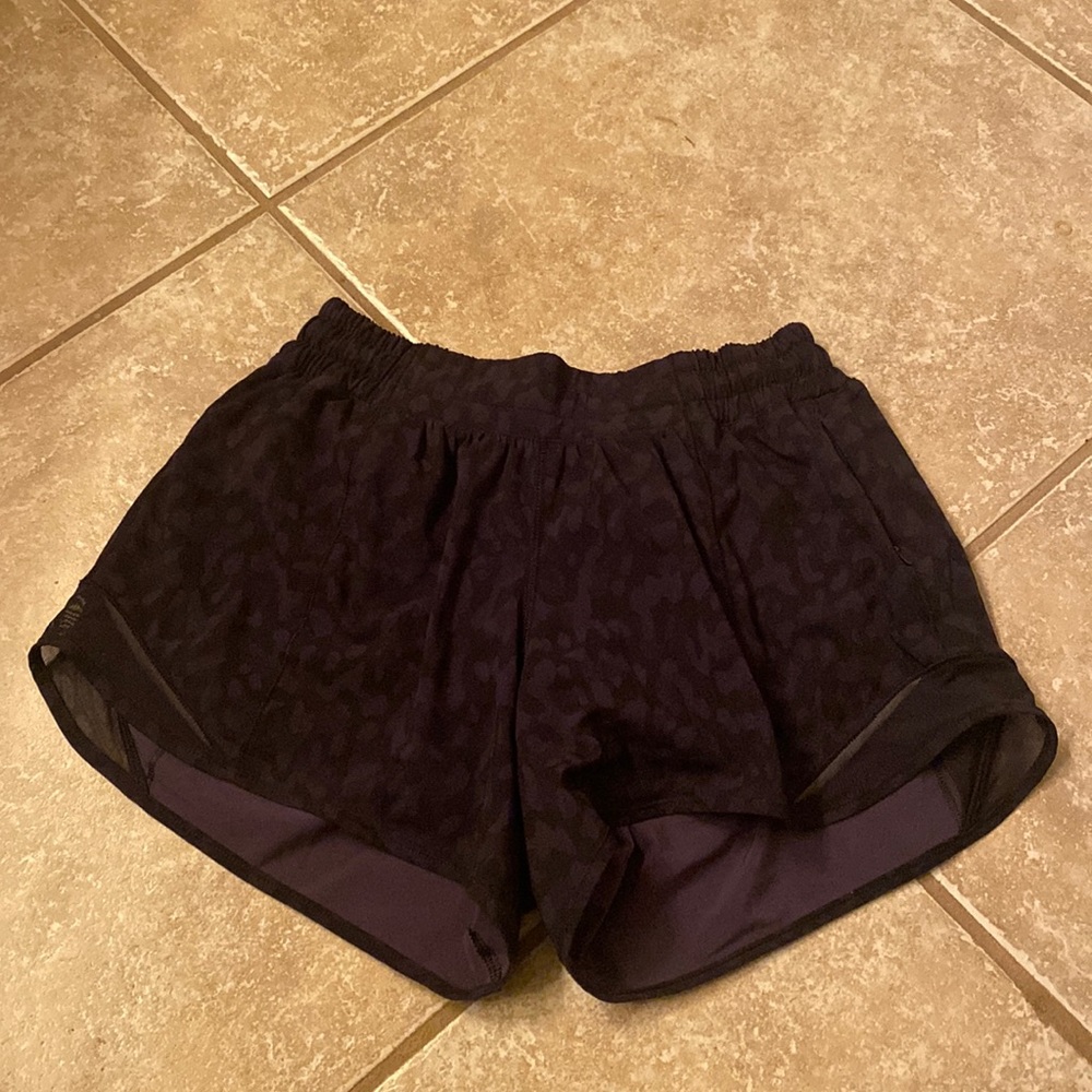 COPY - LULULEMON BLACK CHEETAH PRINT SIZE 2 INCH 4 SHORTS WORN ONCE!!